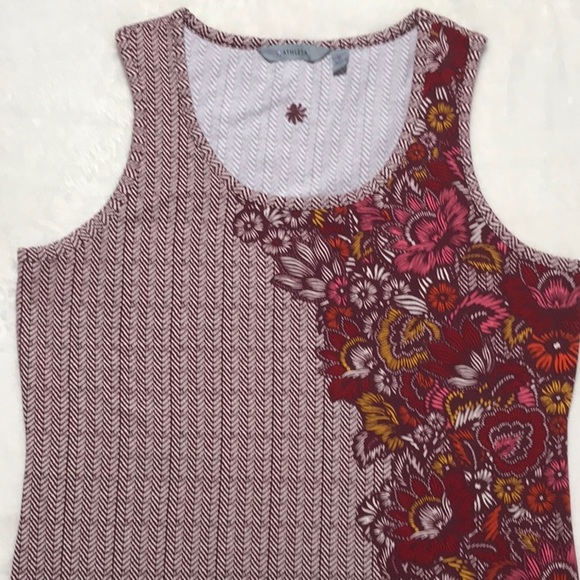 Athleta soft herringbone/flowered pattern tank top - Picture 4 of 10